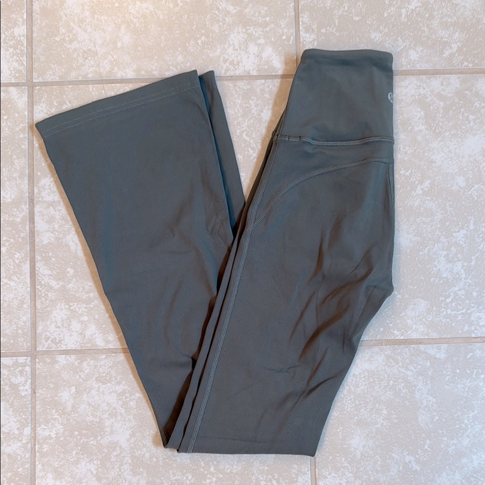 Lululemon Super High Waisted Nulu Groove Flare *short